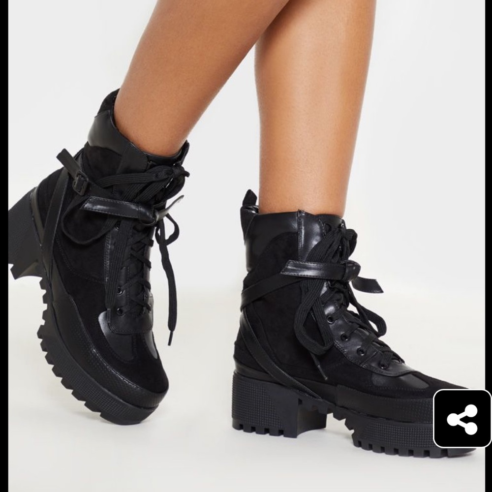 NUDE PRETTYLITTLETHING BIKERBOOTS
